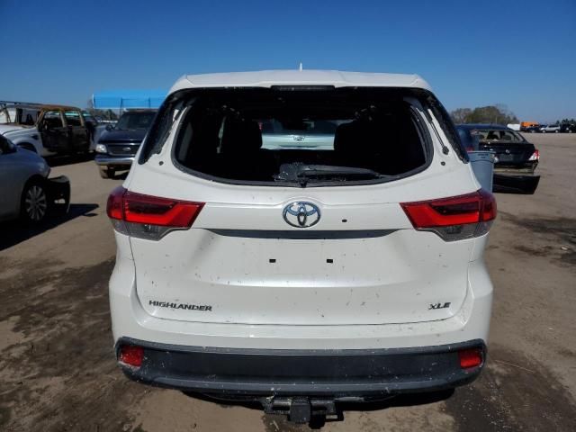 2019 Toyota Highlander SE