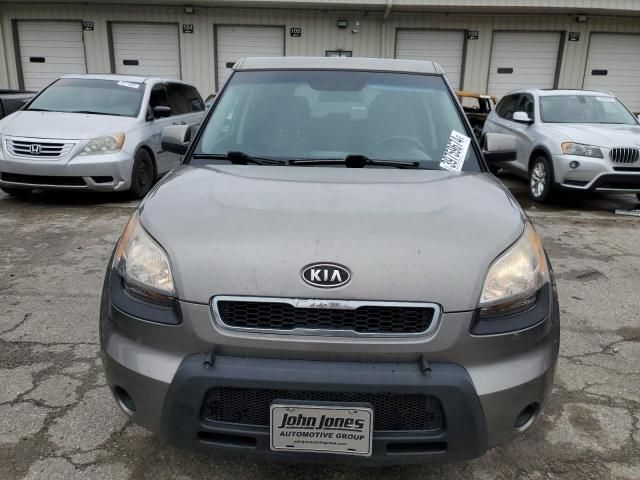 2011 KIA Soul +