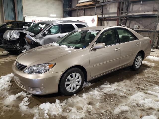 2005 Toyota Camry LE