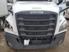 2021 Freightliner Cascadia 126