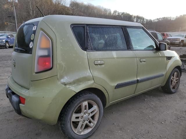 2010 KIA Soul +