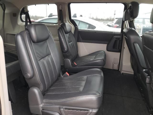 2010 Chrysler Town & Country Touring Plus