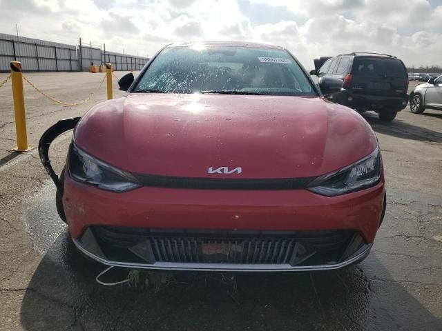 2022 KIA EV6 Light