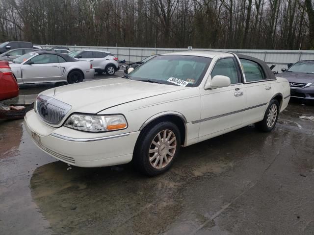 2006 Lincoln Town Car Signature