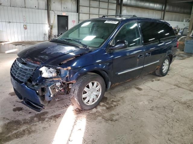 2005 Chrysler Town & Country Touring