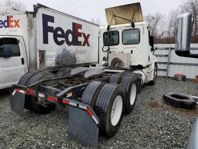 2019 Freightliner Cascadia 125