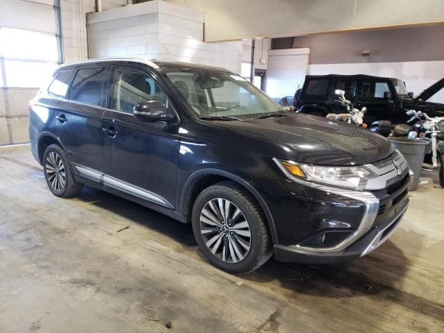 2020 Mitsubishi Outlander SE