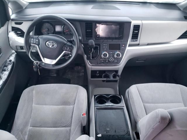 2015 Toyota Sienna LE