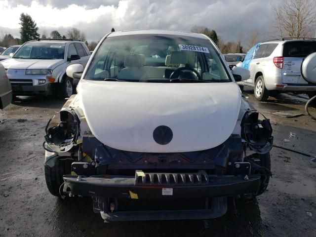 2008 Volkswagen New Beetle Triple White