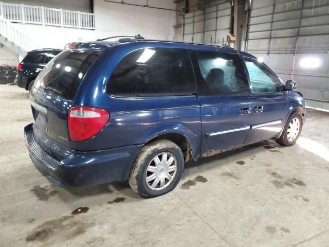 2005 Chrysler Town & Country Touring