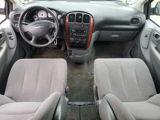 2007 Chrysler Town & Country LX