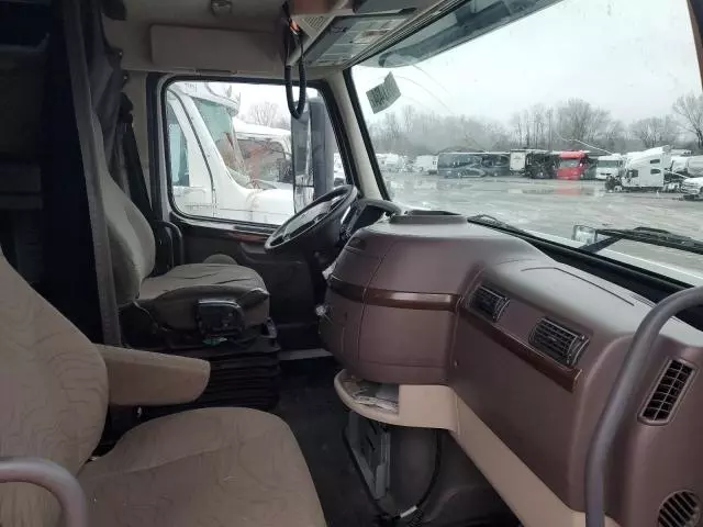 2014 Volvo VN VNL