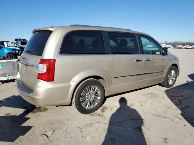 2013 Chrysler Town & Country Touring L