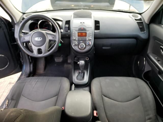 2011 KIA Soul +