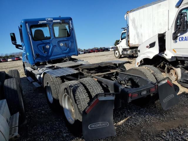 2023 Freightliner Cascadia 116