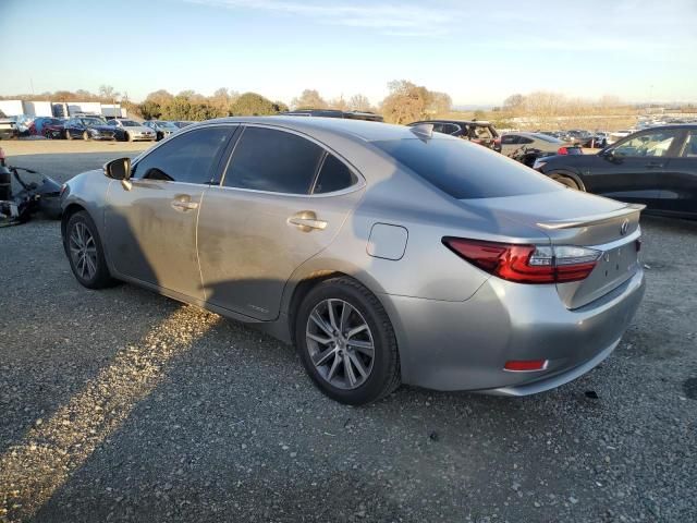 2016 Lexus ES 300H