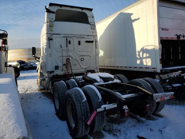 2019 Freightliner Cascadia 126