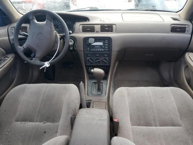 2000 Toyota Camry LE