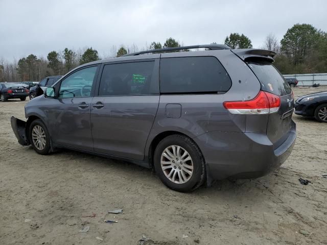 2013 Toyota Sienna XLE