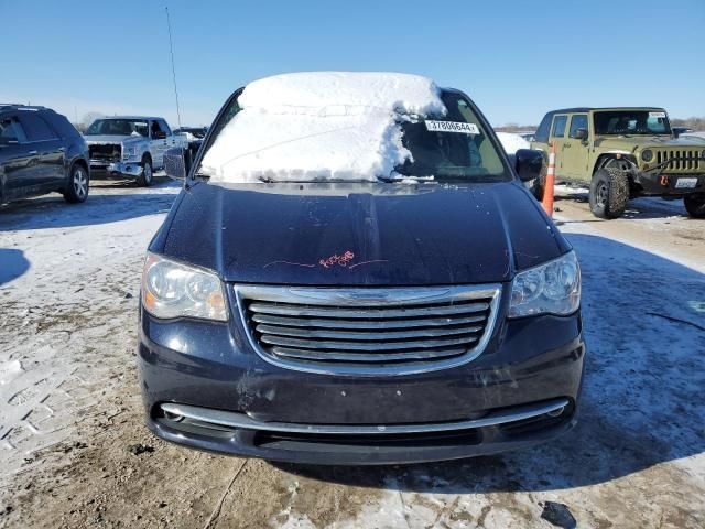 2016 Chrysler Town & Country Touring