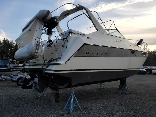 1994 Maxum Boat