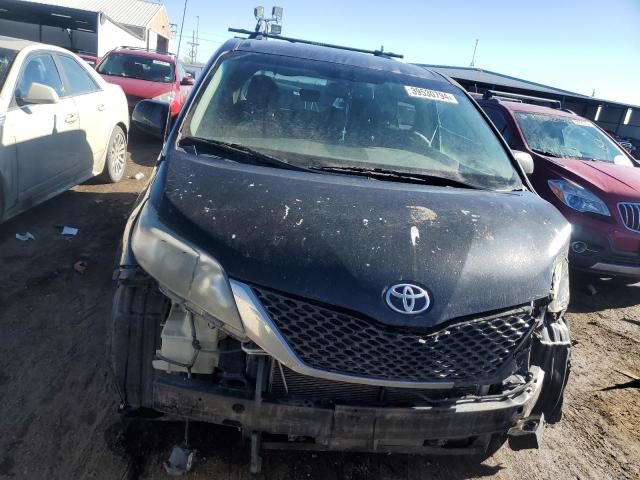 2012 Toyota Sienna Sport