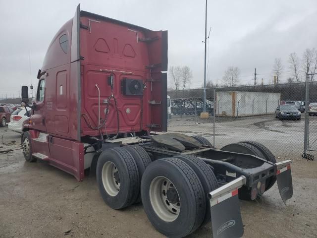 2013 Freightliner Cascadia 125