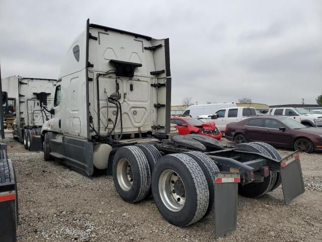 2018 Freightliner Cascadia 125