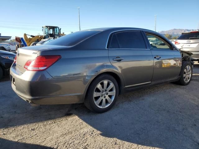 2005 Toyota Avalon XL