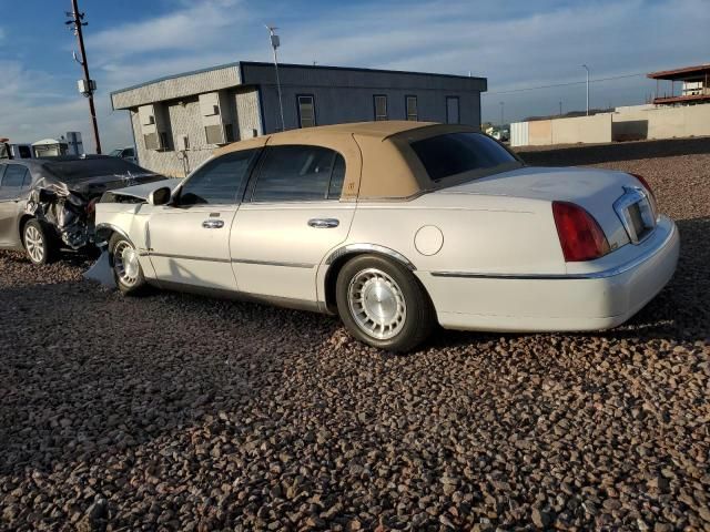 1999 Lincoln Town Car Executive