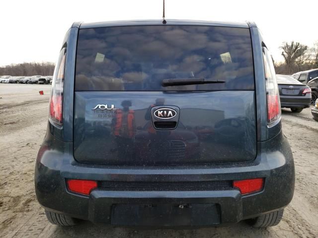 2011 KIA Soul +