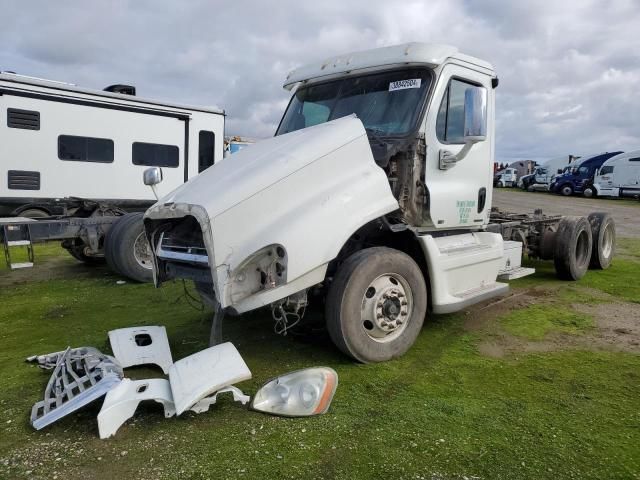 2010 Freightliner Cascadia 125