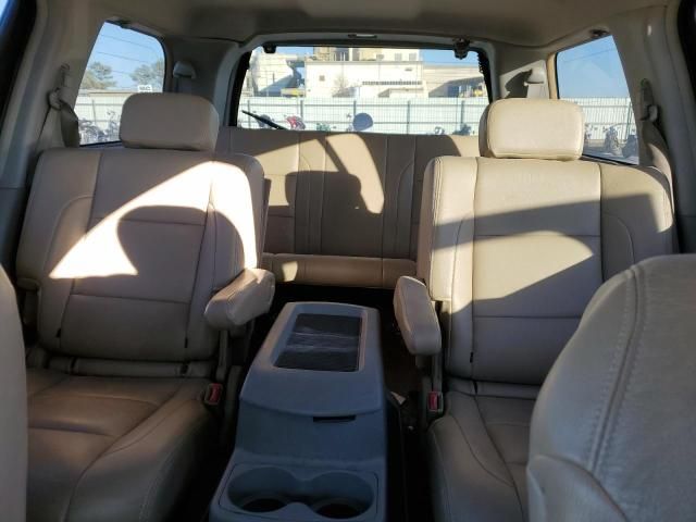 2004 Nissan Armada SE