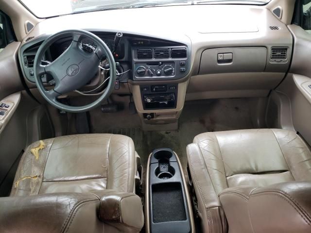 2000 Toyota Sienna LE