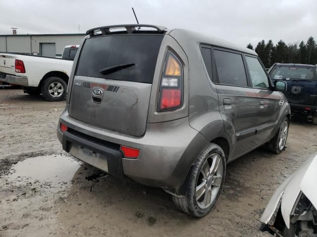 2010 KIA Soul +