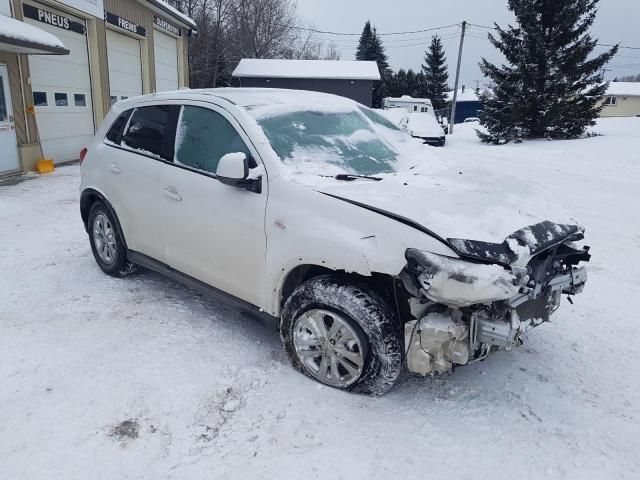 2019 Mitsubishi RVR SE