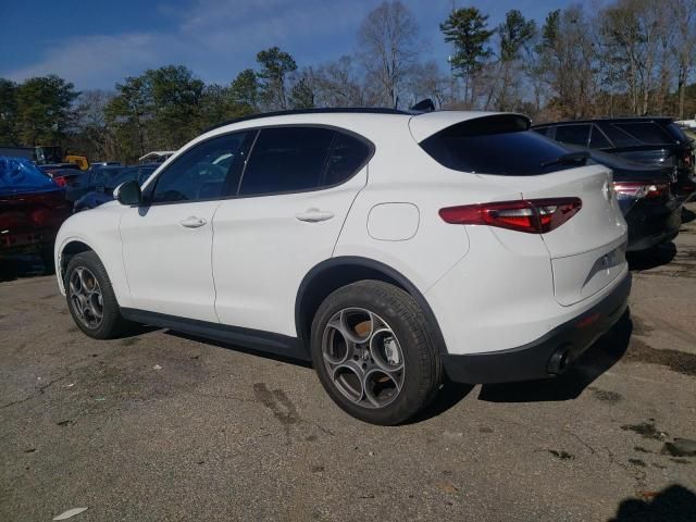 2023 Alfa Romeo Stelvio Sprint