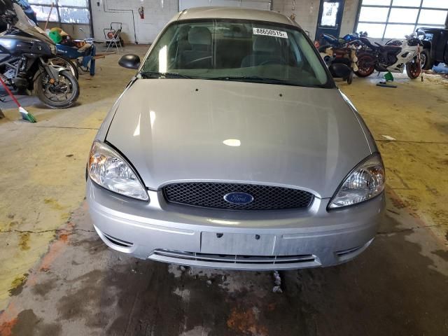 2005 Ford Taurus SE