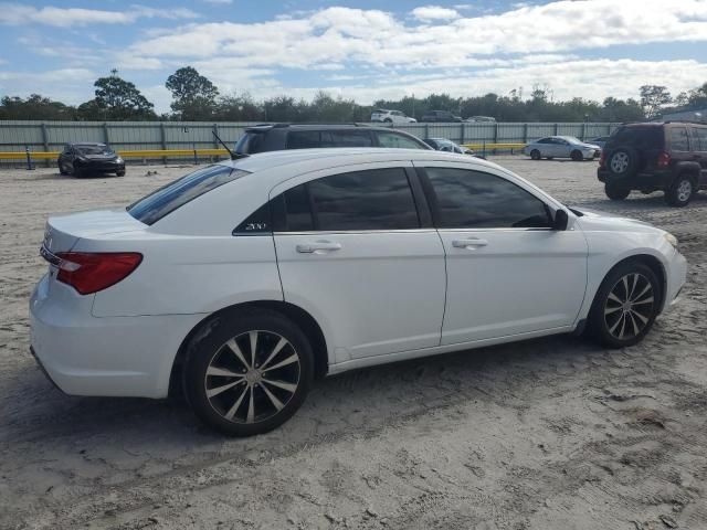 2013 Chrysler 200 Limited