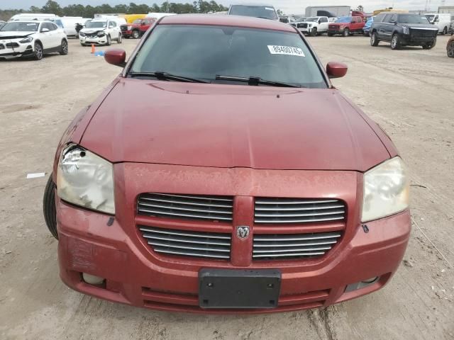 2005 Dodge Magnum SXT