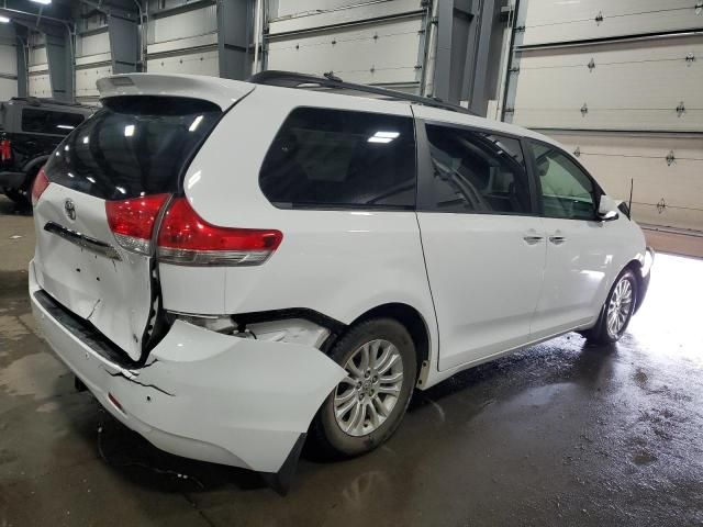 2013 Toyota Sienna XLE