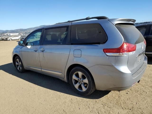 2013 Toyota Sienna LE