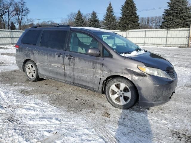 2013 Toyota Sienna LE