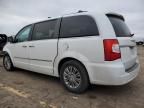 2016 Chrysler Town & Country Touring L