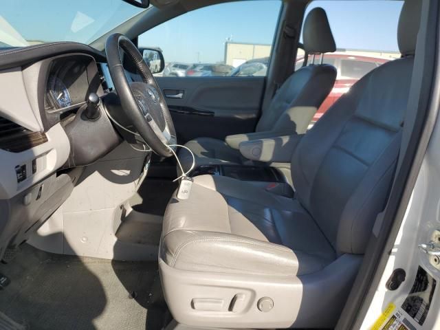 2016 Toyota Sienna XLE