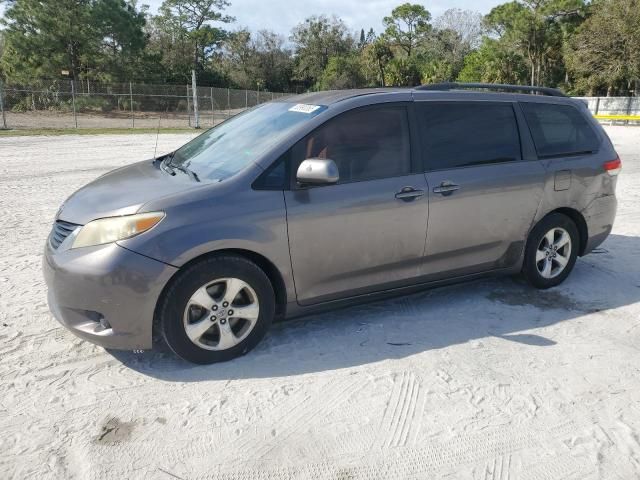 2011 Toyota Sienna LE