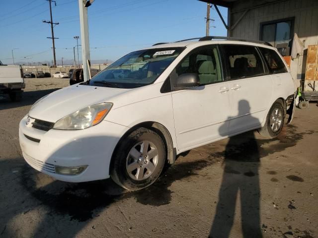 2005 Toyota Sienna CE