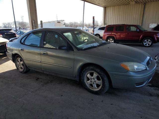 2005 Ford Taurus SE