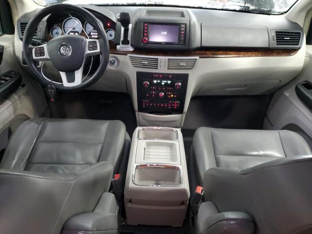 2014 Volkswagen Routan SEL Premium