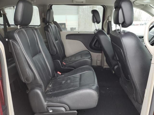 2015 Chrysler Town & Country Touring L